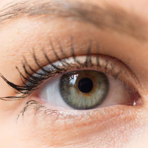 A visibly clear and healthy eye after OptiLight IPL treatment